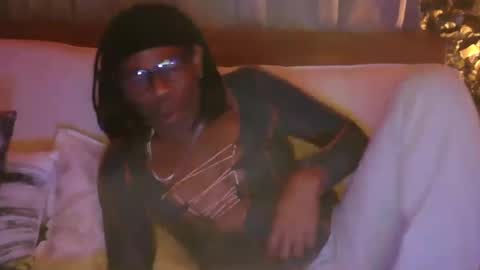 Snapshot of skyonetoo3 chatting on February 22, 1:11 am skyonetoo3 online show from February 22, 1:11 am