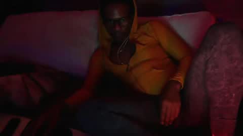 Snapshot of skyonetoo3 chatting on February 27, 11:20 am skyonetoo3 online show from February 27, 11:20 am