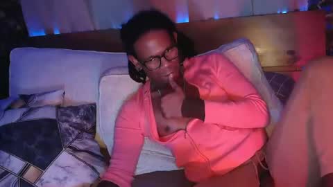 Snapshot of skyonetoo3 chatting on March 2, 3:45 am skyonetoo3 online show from March 2, 3:45 am