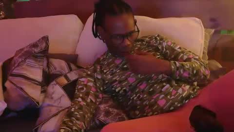 Snapshot of skyonetoo3 chatting on March 5, 2:57 am skyonetoo3 online show from March 5, 2:57 am