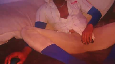 Snapshot of skyonetoo3 chatting on September 11, 12:38 pm skyonetoo3 online show from September 11, 12:38 pm