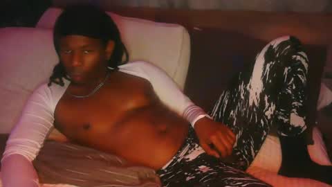 Snapshot of skyonetoo3 chatting on September 14, 2:27 pm skyonetoo3 online show from September 14, 2:27 pm