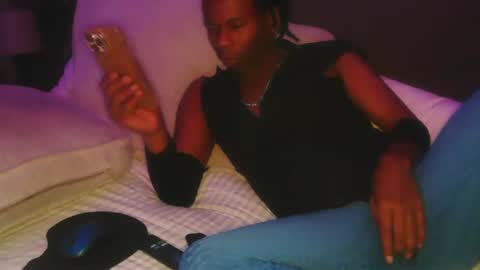 Snapshot of skyonetoo3 chatting on September 15, 4:56 am skyonetoo3 online show from September 15, 4:56 am