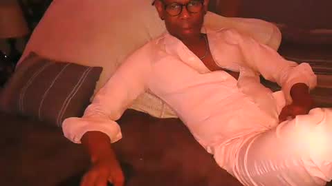 Snapshot of skyonetoo3 chatting on October 25, 10:59 pm skyonetoo3 online show from October 25, 10:59 pm