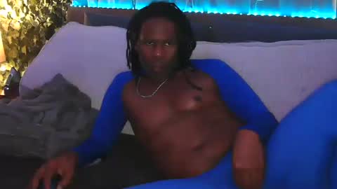 Snapshot of skyonetoo3 chatting on October 30, 12:45 am skyonetoo3 online show from October 30, 12:45 am