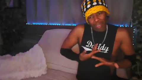 Snapshot of skyonetoo3 chatting on November 11, 12:54 am skyonetoo3 online show from November 11, 12:54 am