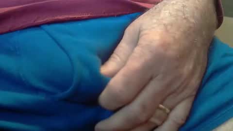 Snapshot of skypylot chatting on January 13, 6:46 pm ResqPylot2 online show from January 13, 6:46 pm