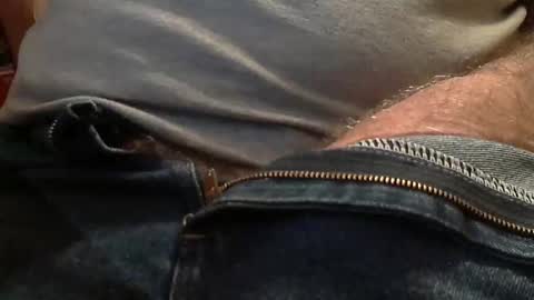 Snapshot of skypylot chatting on March 17, 12:04 am ResqPylot2 online show from March 17, 12:04 am