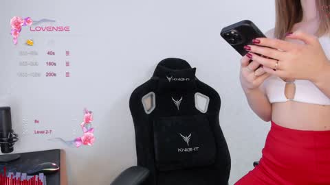 Snapshot of skyqueeni chatting on December 2, 11:12 am Nastya online show from December 2, 11:12 am