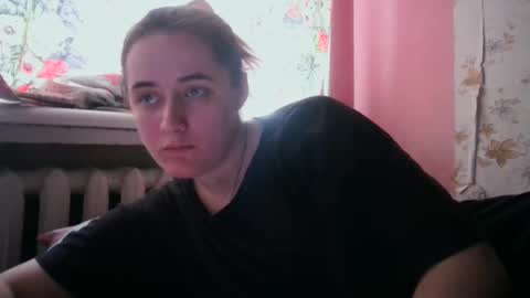 skyressie333 online show from December 30, 11:37 am