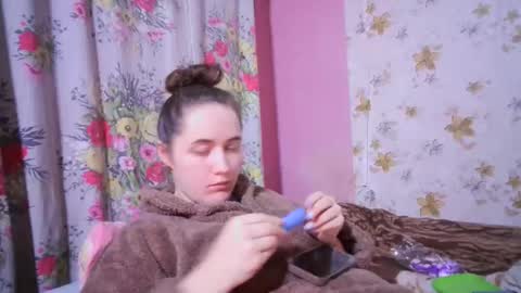 skyressie333 online show from January 16, 2:51 pm