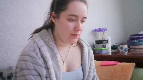 skyressie333 online show from February 19, 10:12 am