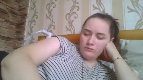 skyressie333 online show from December 15, 11:25 am