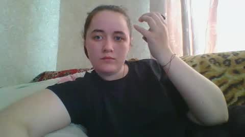skyressie333 online show from April 28, 7:57 am