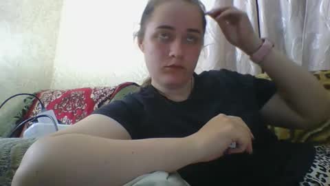 Snapshot of skyressie333 chatting on May 23, 7:07 pm skyressie333 online show from May 23, 7:07 pm