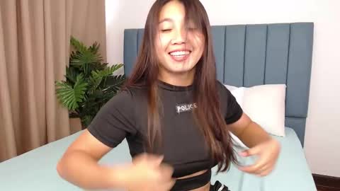 Snapshot of skytime96 chatting on October 26, 5:57 am Sky online show from October 26, 5:57 am