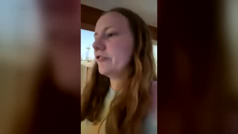 Snapshot of skywinters chatting on June 25, 9:52 pm Sky Winters online show from June 25, 9:52 pm