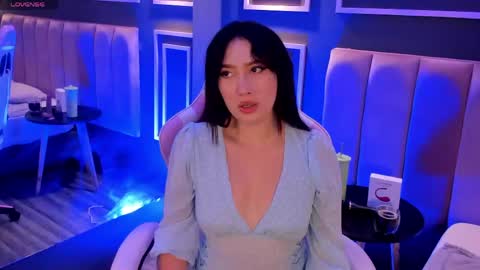 Snapshot of skyylee_ chatting on May 13, 12:24 pm abby online show from May 13, 12:24 pm