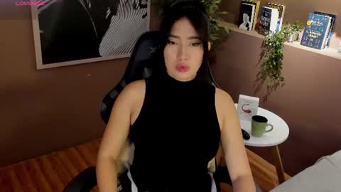 Snapshot of skyylee_ chatting on July 16, 1:39 pm abby online show from July 16, 1:39 pm