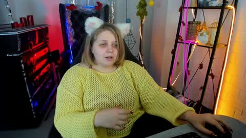 Snapshot of sladadeew chatting on January 6, 3:29 pm Slada Deew online show from January 6, 3:29 pm