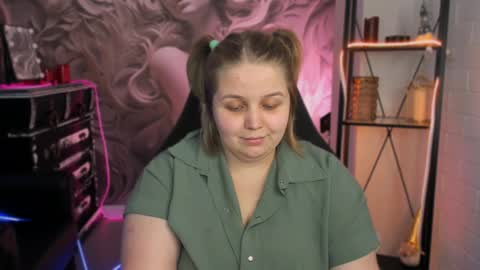 Snapshot of sladadeew chatting on February 6, 4:03 pm Slada Deew online show from February 6, 4:03 pm