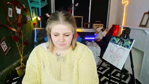 Snapshot of sladadeew chatting on March 6, 3:24 pm Slada Deew online show from March 6, 3:24 pm