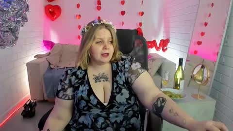 Snapshot of sladadeew chatting on March 8, 12:30 pm Slada Deew online show from March 8, 12:30 pm