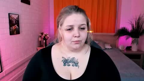 Snapshot of sladadeew chatting on November 4, 5:06 am Slada Deew online show from November 4, 5:06 am