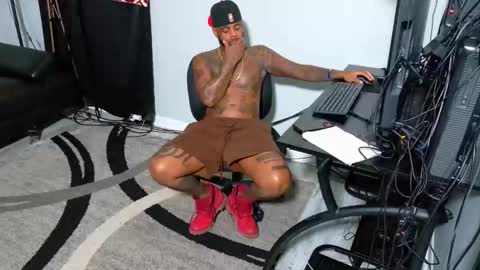 Snapshot of slangondemhoes chatting on October 31, 3:46 pm nasty twitter KASHCARTERATL online show from October 31, 3:46 pm