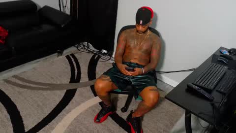 Snapshot of slangondemhoes chatting on November 10, 7:24 pm nasty twitter KASHCARTERATL online show from November 10, 7:24 pm