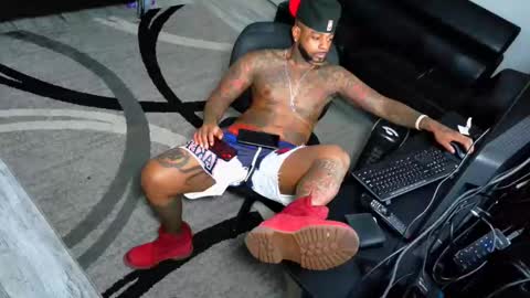 Snapshot of slangondemhoes chatting on December 15, 10:03 pm nasty twitter KASHCARTERATL online show from December 15, 10:03 pm