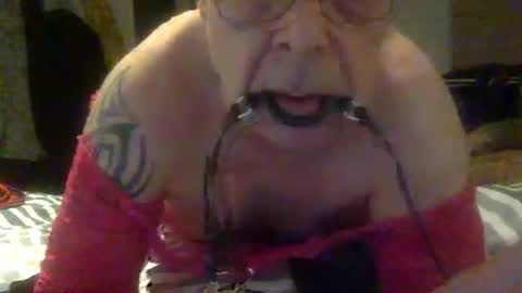 Snapshot of slav266938 chatting on February 11, 6:01 pm slav266938 online show from February 11, 6:01 pm