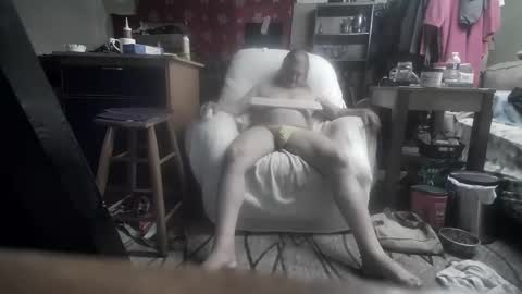 Snapshot of slavboypet chatting on May 19, 9:10 pm slavboypet online show from May 19, 9:10 pm