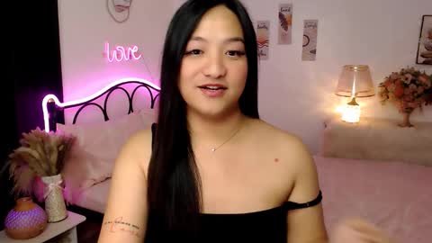 Snapshot of slave_amanda69 chatting on October 24, 6:54 am Queen Cyrine online show from October 24, 6:54 am