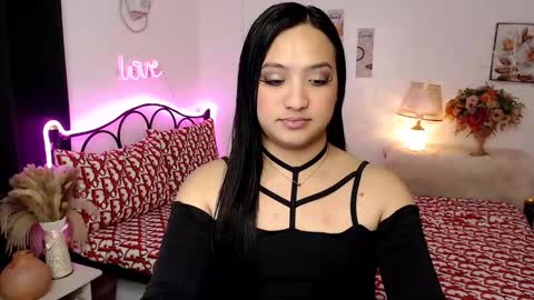 Snapshot of slave_amanda69 chatting on November 4, 9:41 am Queen Cyrine online show from November 4, 9:41 am
