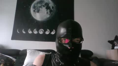 Snapshot of slaveforgodess chatting on December 13, 1:22 pm slaveforgodess online show from December 13, 1:22 pm