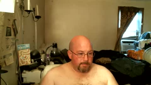 Snapshot of slavejim518 chatting on May 14, 10:05 pm slavejim online show from May 14, 10:05 pm