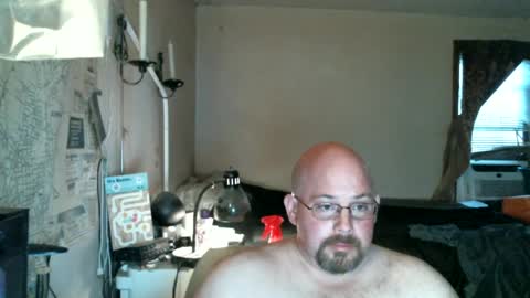 Snapshot of slavejim518 chatting on June 15, 12:02 am slavejim online show from June 15, 12:02 am