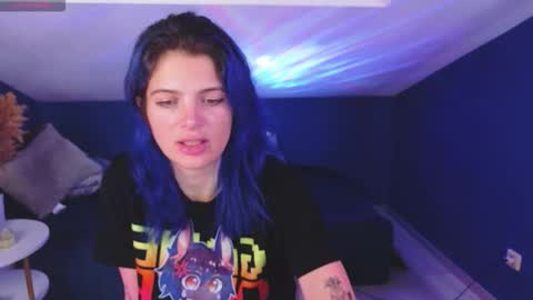 Snapshot of slayq777 chatting on October 15, 9:04 pm Emilia online show from October 15, 9:04 pm