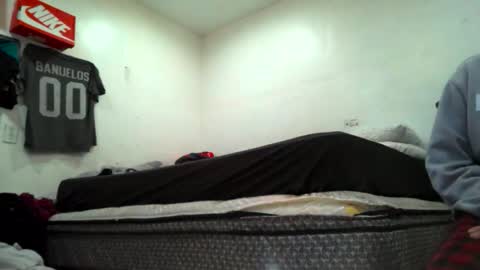 Snapshot of sleazyycarlit chatting on December 14, 7:36 am Sleazyycarlitx online show from December 14, 7:36 am