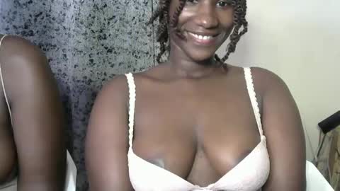 Snapshot of sleekmellanin chatting on October 2, 4:03 pm sleekmellanin online show from October 2, 4:03 pm