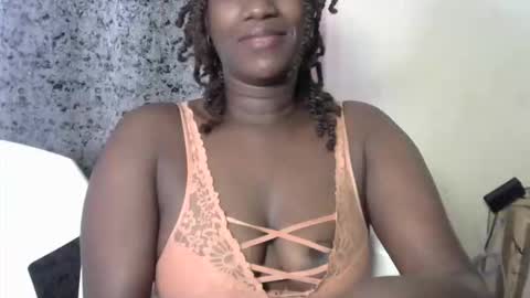 Snapshot of sleekmellanin chatting on October 5, 8:01 am sleekmellanin online show from October 5, 8:01 am