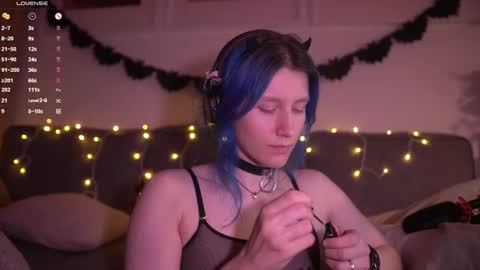 Snapshot of sleepingsonya chatting on October 29, 8:43 pm Sonya online show from October 29, 8:43 pm