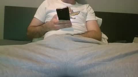 sleepless19 online show from March 15, 10:05 pm