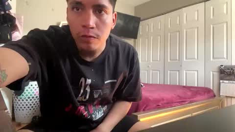 Snapshot of slickbadboy chatting on March 23, 5:39 pm slickbadboy online show from March 23, 5:39 pm