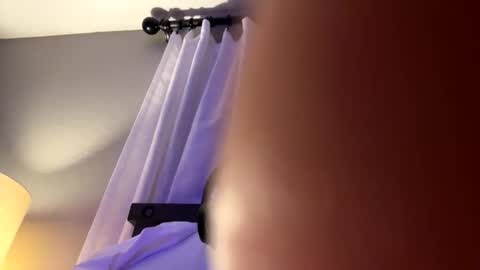 Snapshot of slickdog1969 chatting on November 4, 5:17 am Slickdog online show from November 4, 5:17 am