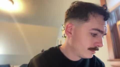 Snapshot of slickmass chatting on February 18, 10:14 pm SlickMass online show from February 18, 10:14 pm