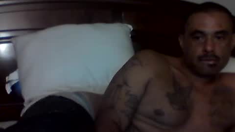 Snapshot of slickstre chatting on July 9, 7:01 am slickstre online show from July 9, 7:01 am