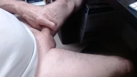 sliderguy699 online show from February 17, 11:50 am