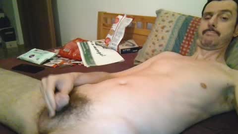 Snapshot of slim38 chatting on February 9, 5:40 am Alin online show from February 9, 5:40 am